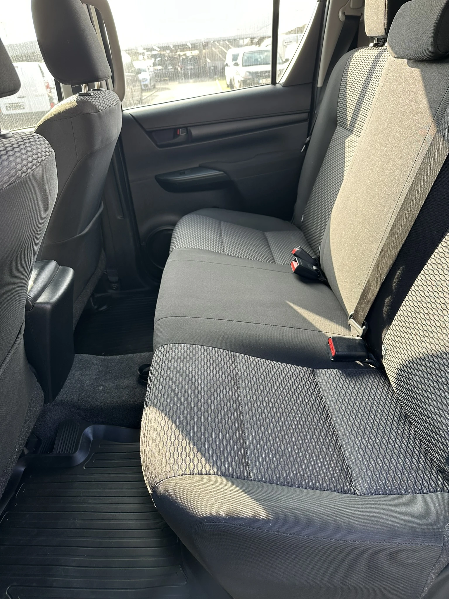 Toyota Hilux 2.4 D-4D Double Cab Active 4x4 | Mobile.bg � ����������� 11