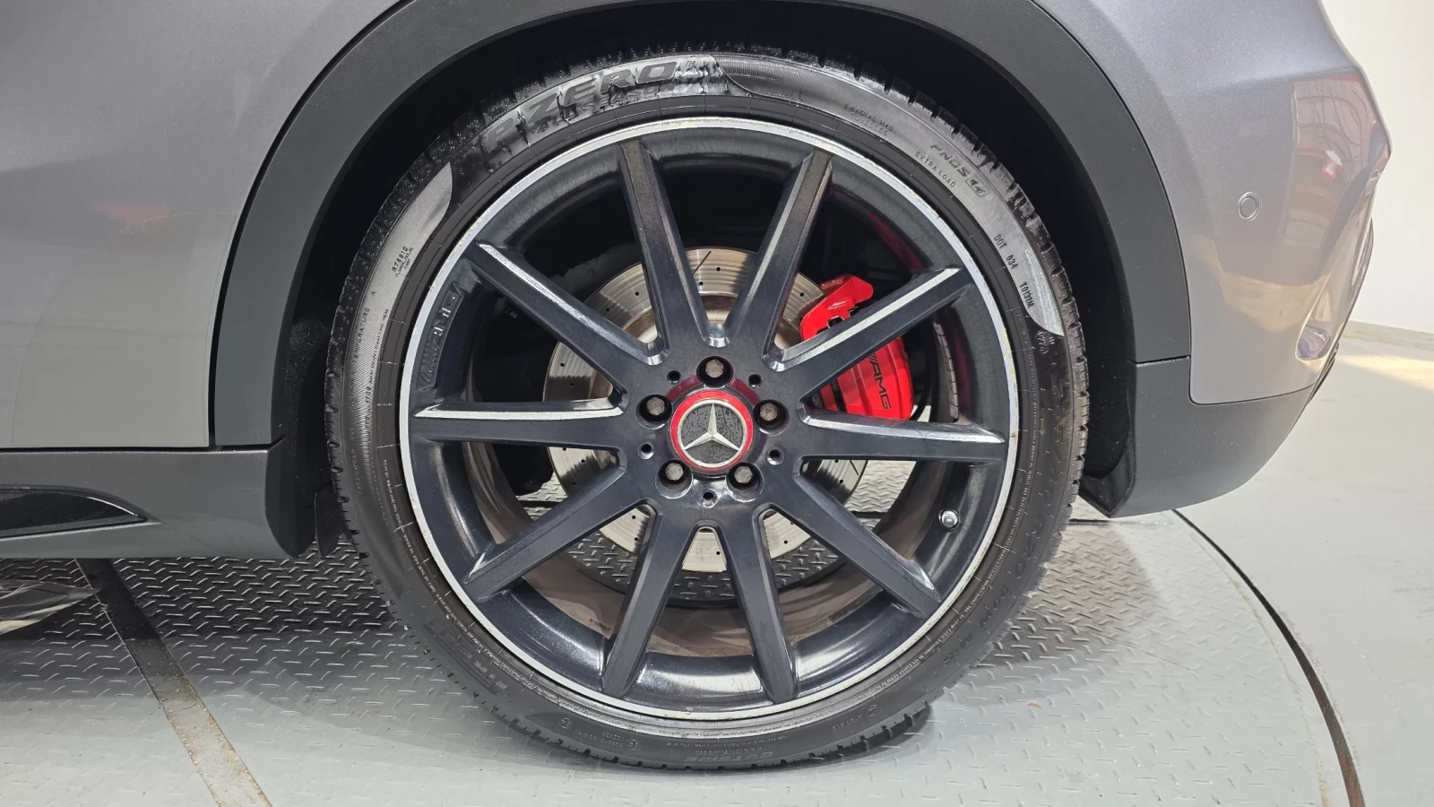 Mercedes-Benz GLA 45 AMG BURMASTER* PANO* KEYLESS* DYNAMICA* КРАЙНА ЦЕНА, снимка 5 - Автомобили и джипове - 54429152