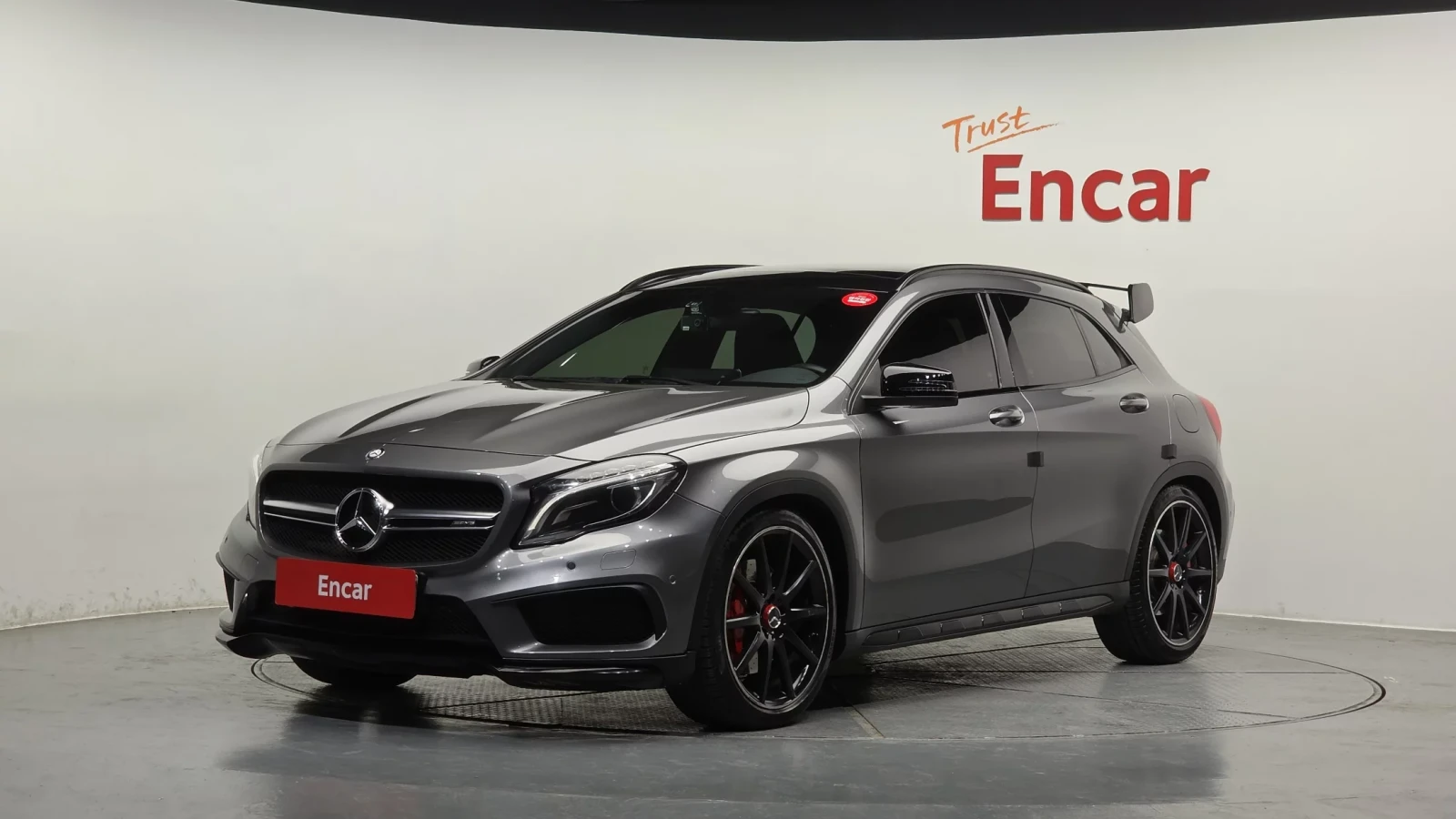 Mercedes-Benz GLA 45 AMG BURMASTER* PANO* KEYLESS* DYNAMICA* КРАЙНА ЦЕНА