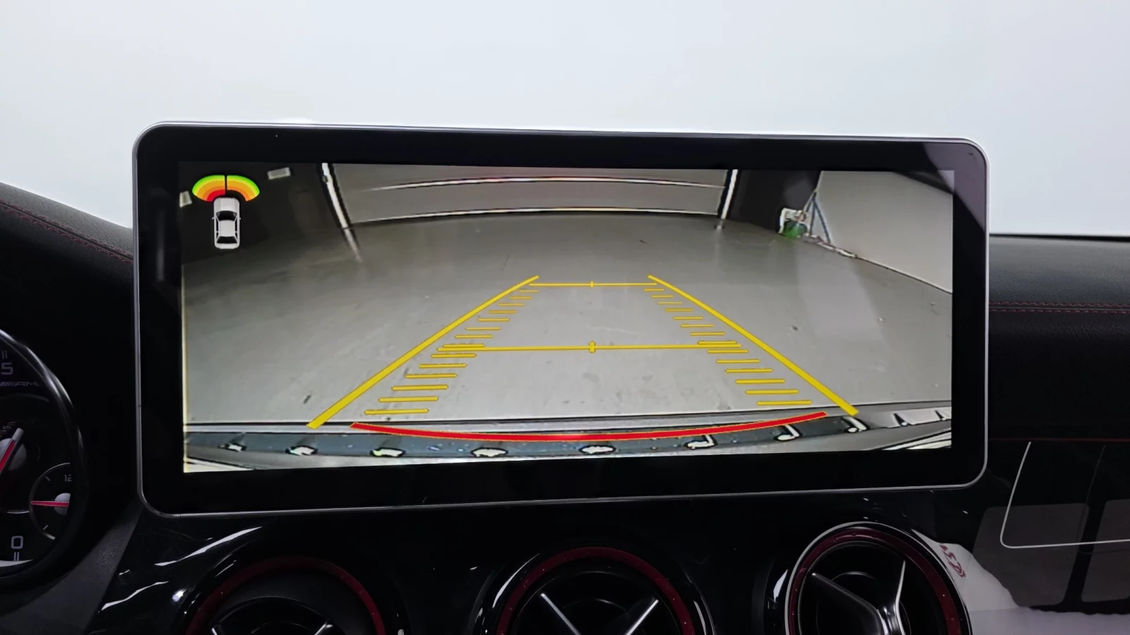 Mercedes-Benz GLA 45 AMG BURMASTER* PANO* KEYLESS* DYNAMICA* КРАЙНА ЦЕНА, снимка 12 - Автомобили и джипове - 54429152