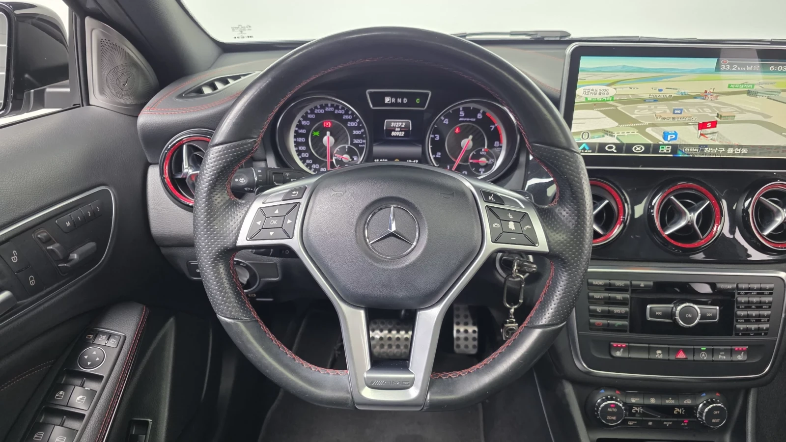 Mercedes-Benz GLA 45 AMG BURMASTER* PANO* KEYLESS* DYNAMICA* КРАЙНА ЦЕНА, снимка 7 - Автомобили и джипове - 54429152