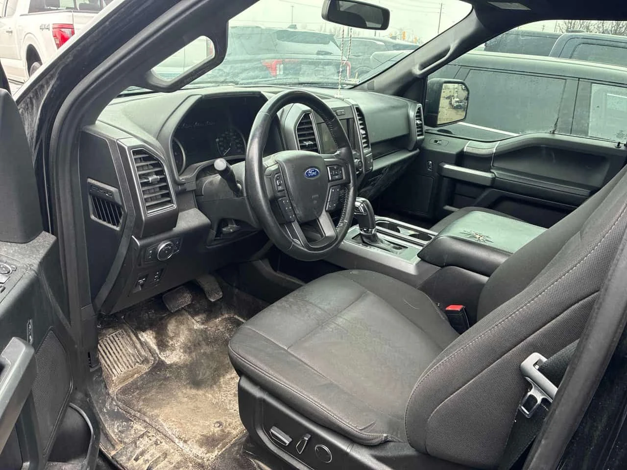 Ford F150 * 4WD SuperCrew Box* АВТОКРЕДИТ БЕЗ ПЪРВОНАЧАЛНА* , снимка 5 - Автомобили и джипове - 54695689