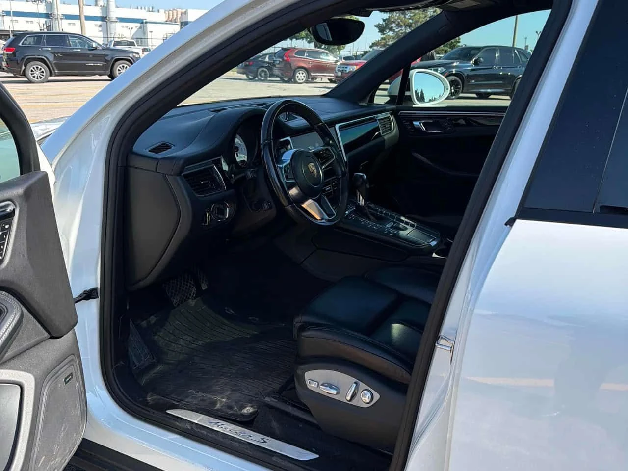Porsche Macan * S * CARFAX * ОПЦИЯ ЗА ФИНАНСИРАНЕ, снимка 5 - Автомобили и джипове - 54987652