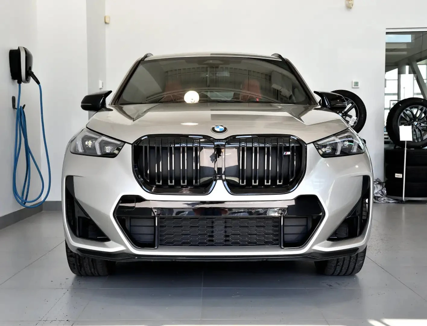 BMW X1 M35I LUXURY ЦЕНА ДО БЪЛГАРИЯ АВТОКРЕДИТ, снимка 5 - Автомобили и джипове - 55503876