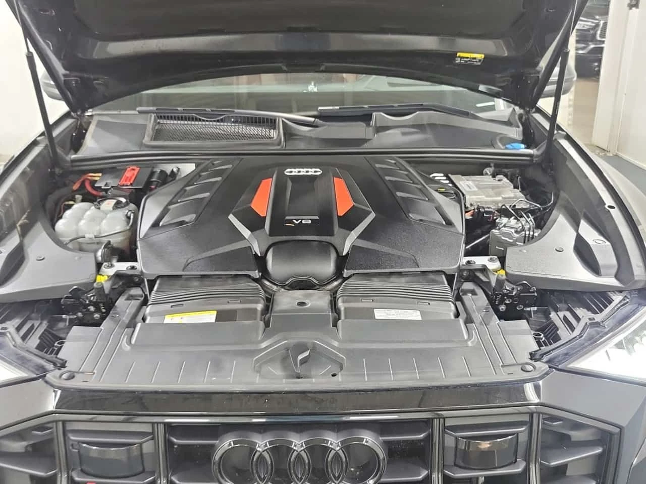Audi SQ8 * 4.0 TFSI QUATTRO * CARFAX * От VW * , снимка 15 - Автомобили и джипове - 55517248
