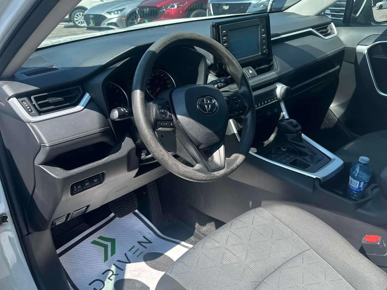 Toyota Rav4 * LE * CARFAX * БЕЗ ПЪРВОНАЧАЛНА ВНОСКА, снимка 16 - Автомобили и джипове - 55598403