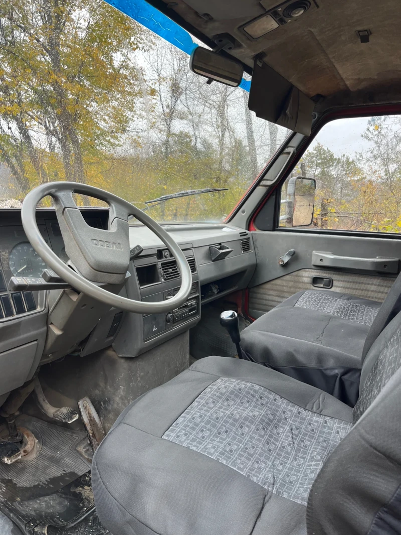 Iveco 2.5 2, 5D Тристранен, снимка 10 - Бусове и автобуси - 48957984