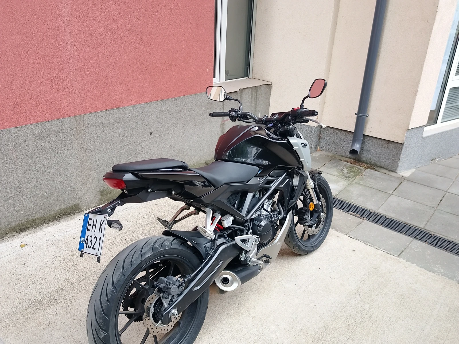 Honda 125 cb125r, снимка 3 - Мотоциклети и мототехника - 56201900