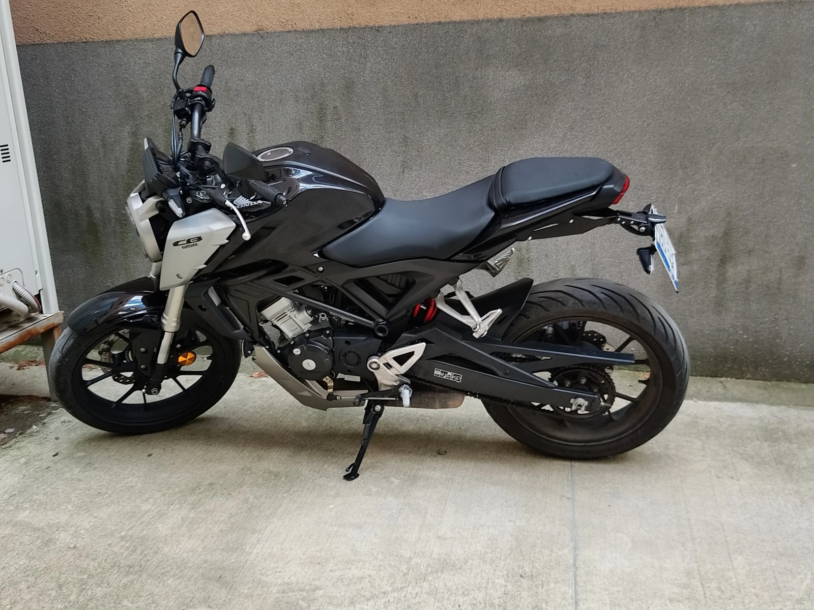 Honda 125 cb125r, снимка 2 - Мотоциклети и мототехника - 56201900
