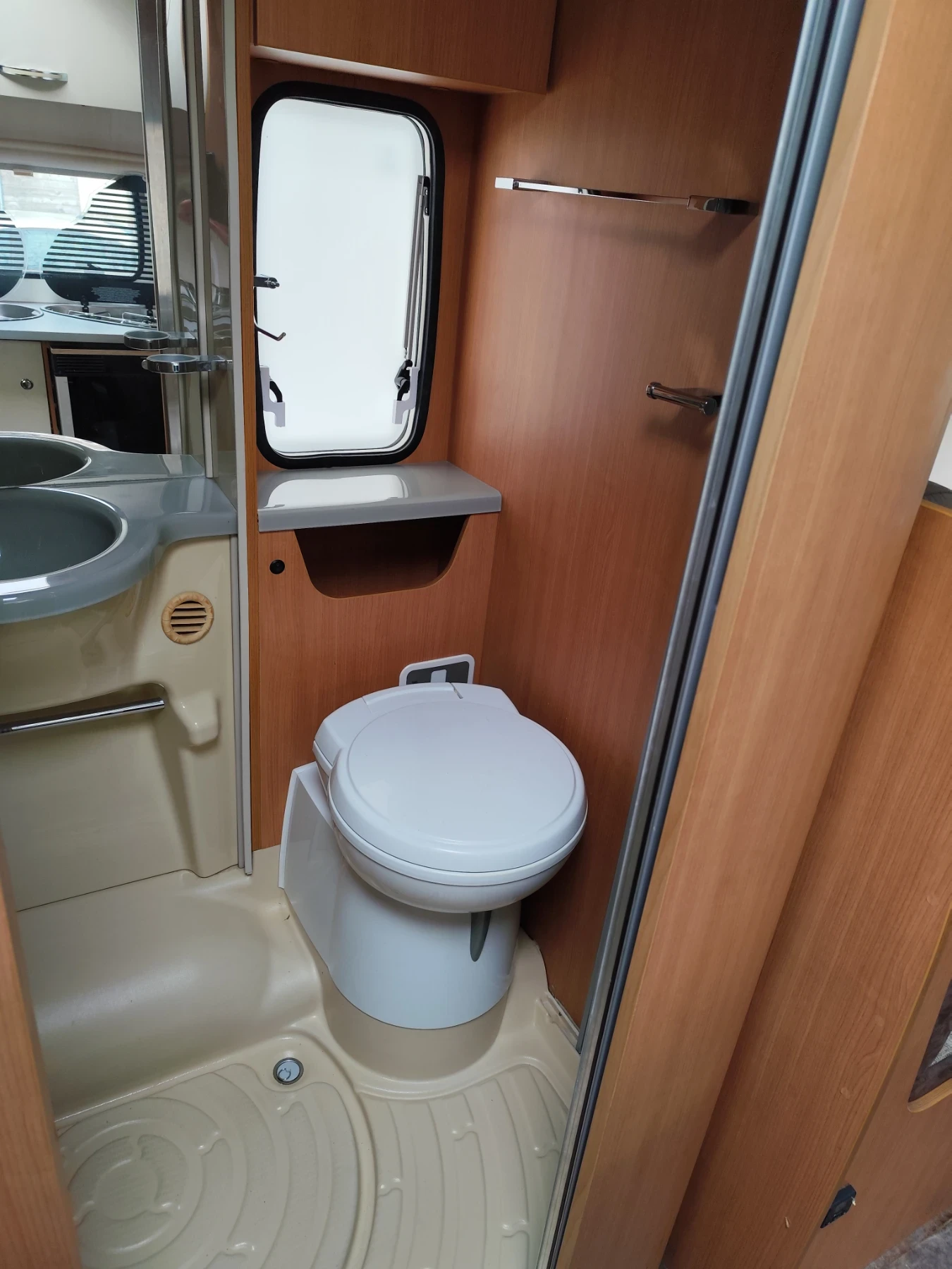 Кемпер Chausson Flash 20 - изображение 8