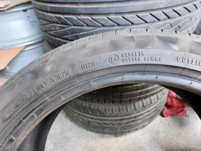 Гуми Летни 225/40R18, снимка 8 - Гуми и джанти - 36273886