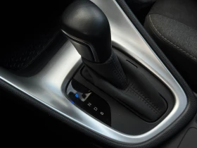 Toyota Yaris 1.5 HYBRID с гаранция до 2032г, снимка 10