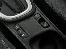 Toyota Yaris 1.5 HYBRID с гаранция до 2032г, снимка 9
