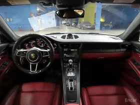 Porsche 911 Carrera 4 GTS , снимка 8