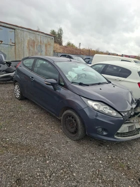 Ford Fiesta 1.6 бензин, снимка 2
