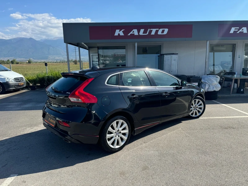 Volvo V40 2.0 D4 / 177 кс / FULL, снимка 3 - Автомобили и джипове - 47332548