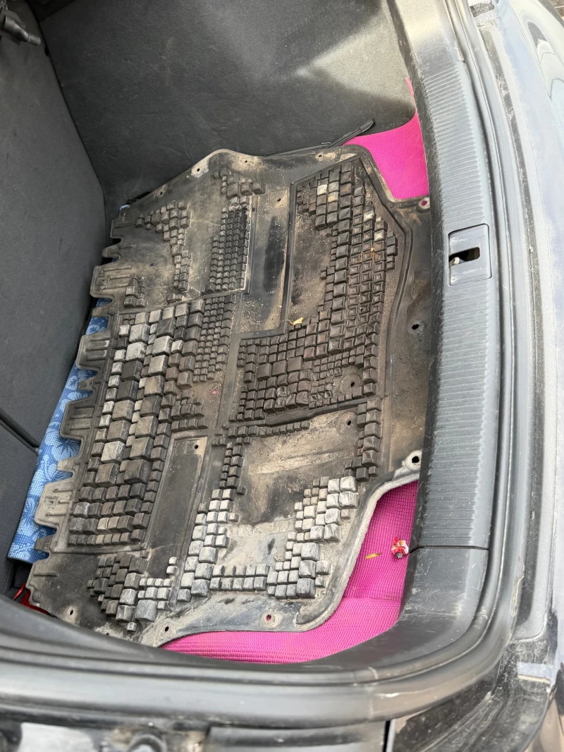 Audi A3 1.6tdi cay автомат, снимка 6 - Автомобили и джипове - 52577560