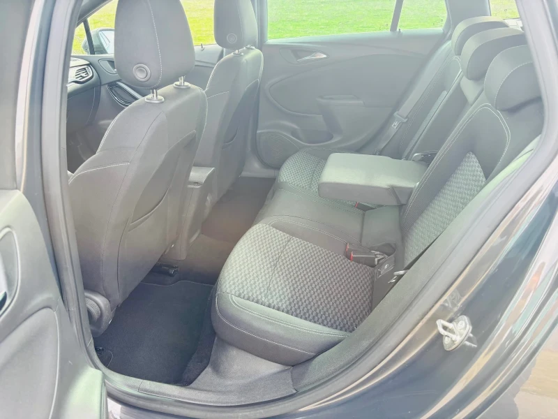 Opel Astra 1.4-125k.s, снимка 9 - Автомобили и джипове - 53041518