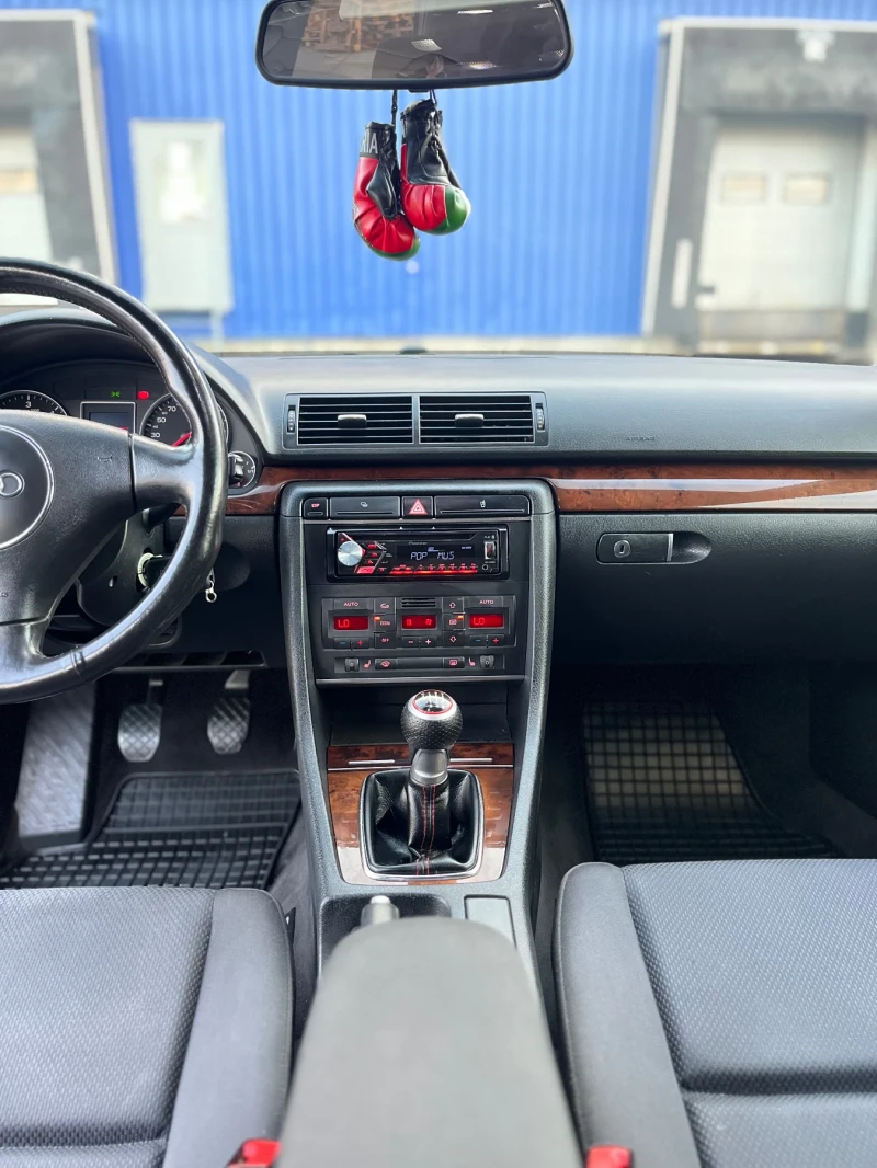 Audi A4 1.9TDI AVF 6ck., Круиз к. ТОП Състояние , снимка 10 - Автомобили и джипове - 53223962
