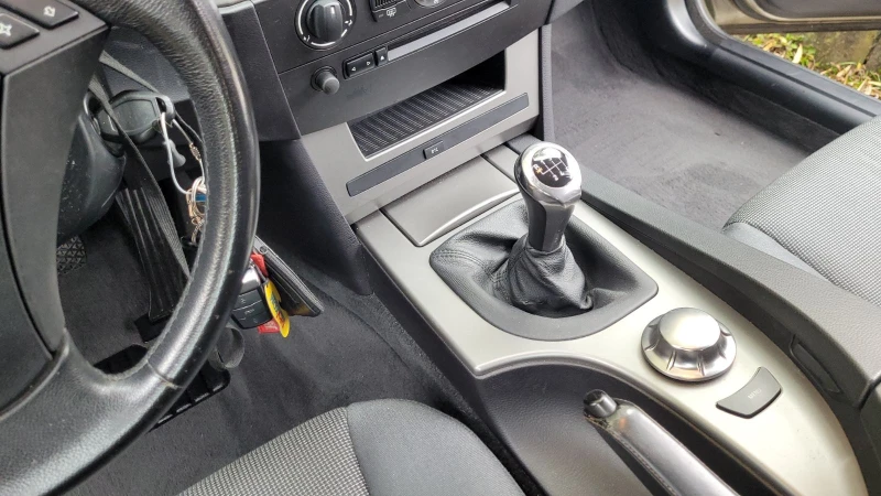 BMW 523, снимка 13 - Автомобили и джипове - 53425014