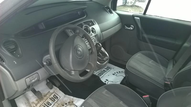 Renault Scenic 1.9dci, снимка 4 - Автомобили и джипове - 45949137