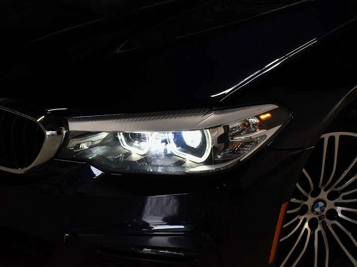 BMW 540 No Accidents l M-Sport l XDrive l 2.0L l 4Cyl - изображение 3