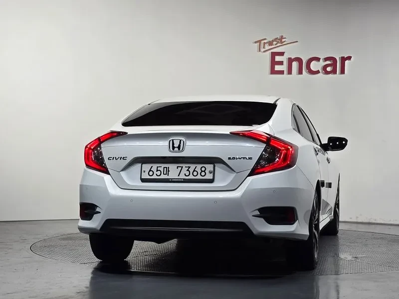 Honda Civic 2.0 , снимка 4 - Автомобили и джипове - 54956683