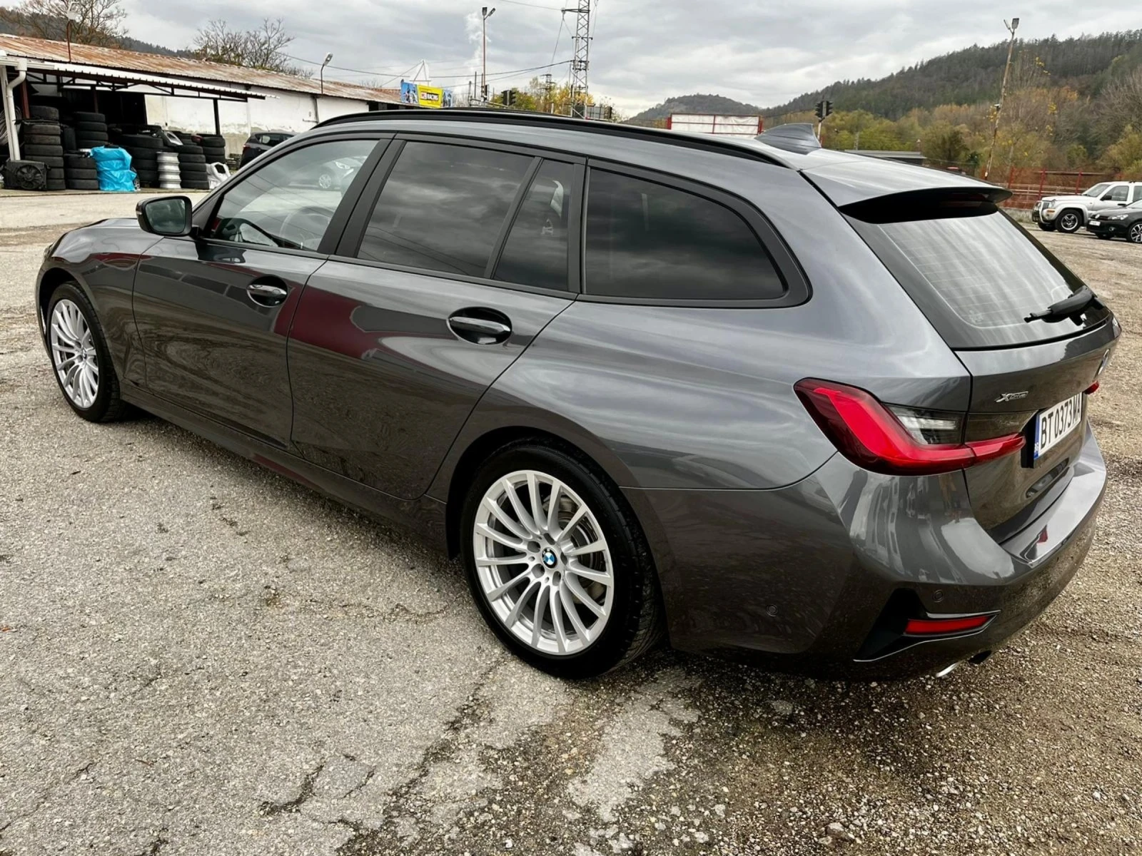 BMW 320 XDrive, 360 камери, DISTRONIC, FULL, 45000км - изображение 2