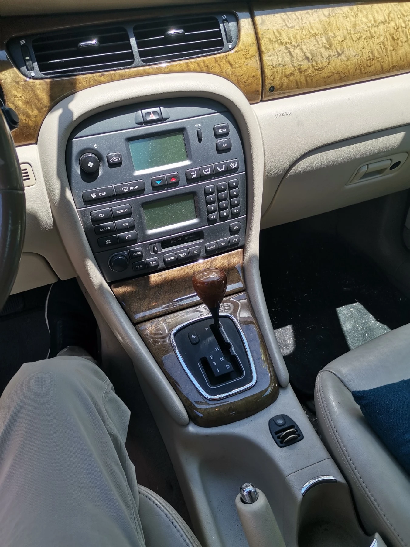 Jaguar Xj  - изображение 3