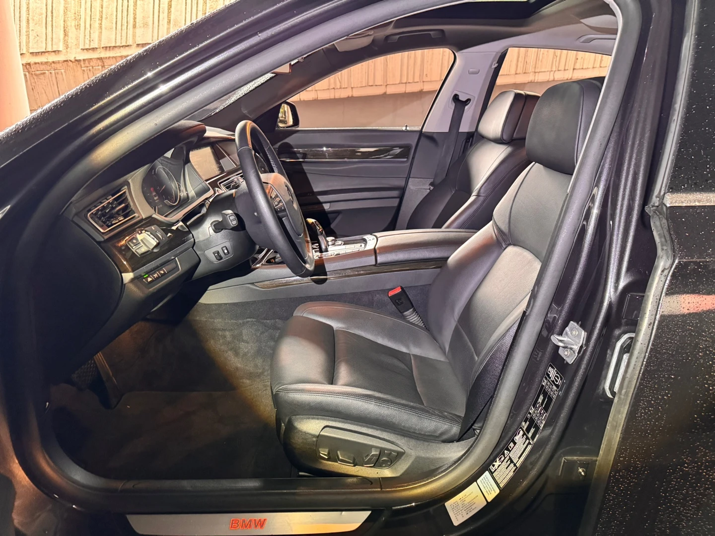 BMW 740 ОЧАКВАН ВНОС - КАТО НОВА! - изображение 10