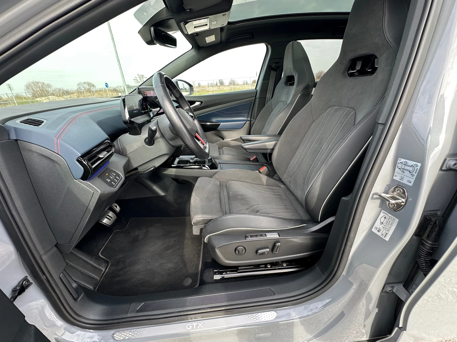 VW ID.4 GTX SPORT SEATS/PANO/360Cam/Keyless/�������/����� | Mobile.bg � ����������� 12
