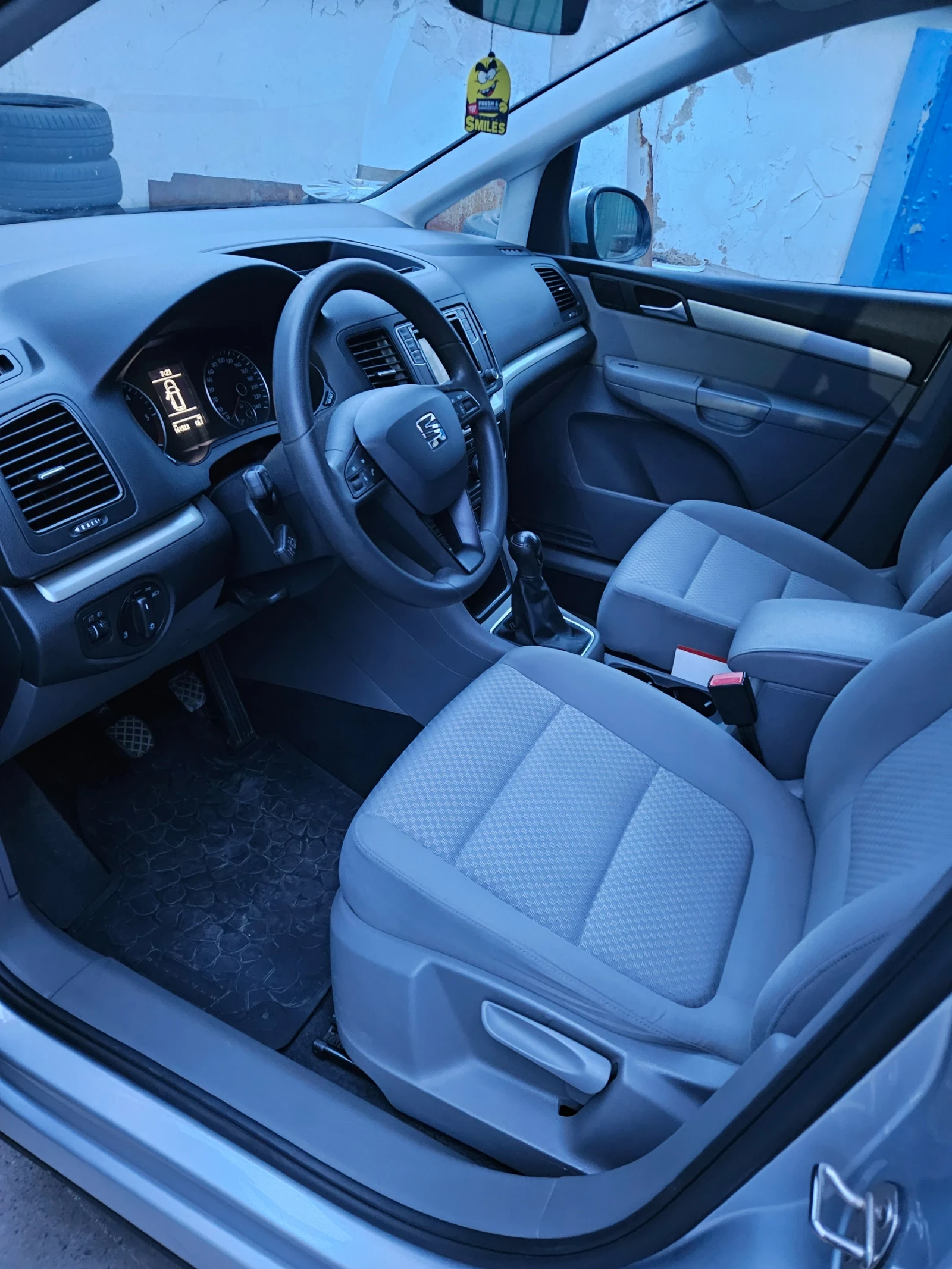 Seat Alhambra 2.0tdi, снимка 11 - Автомобили и джипове - 53895475