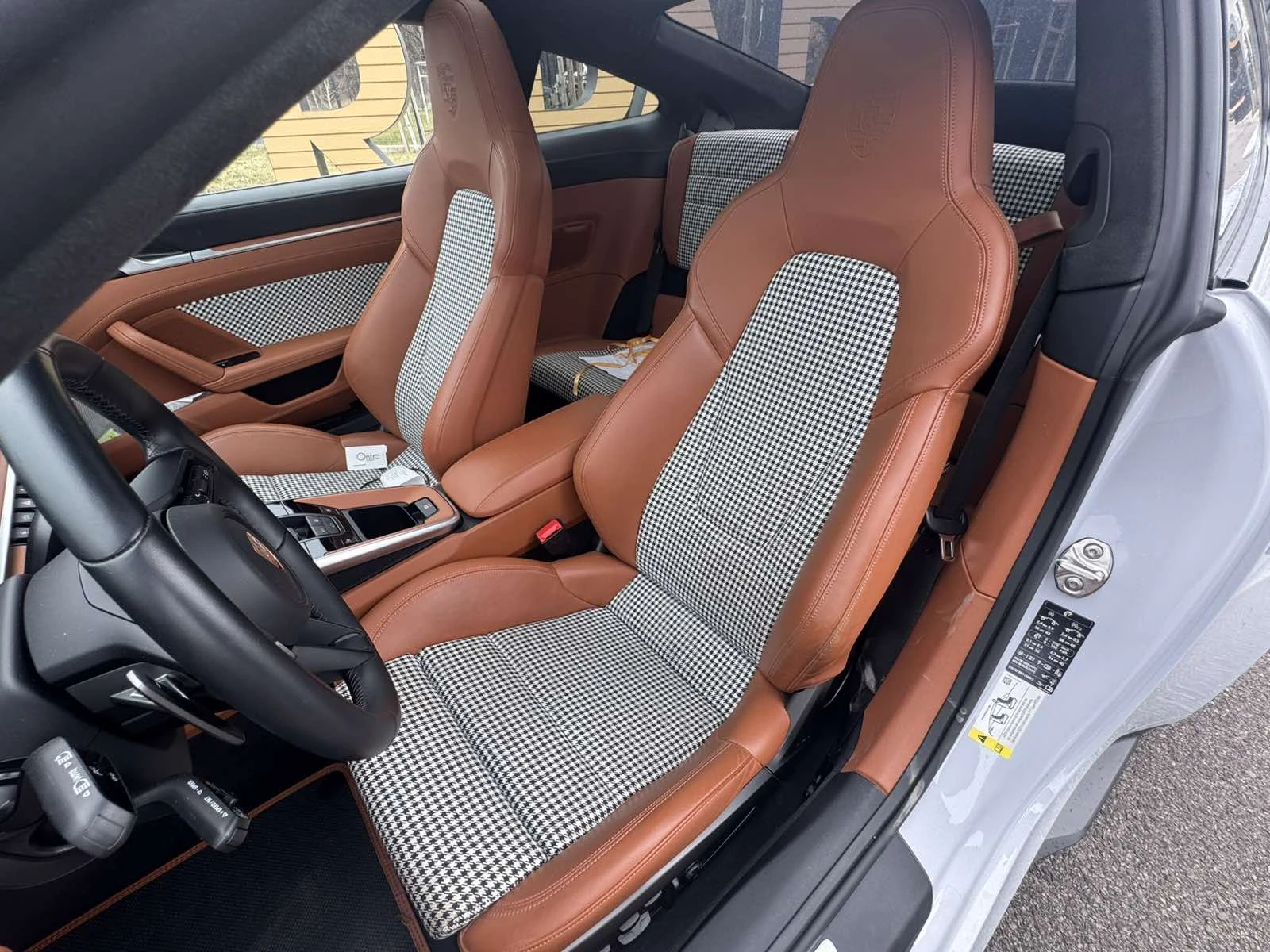 Porsche 911 992 Turbo S Heritage Design Classic Гаранция, снимка 12 - Автомобили и джипове - 53912186