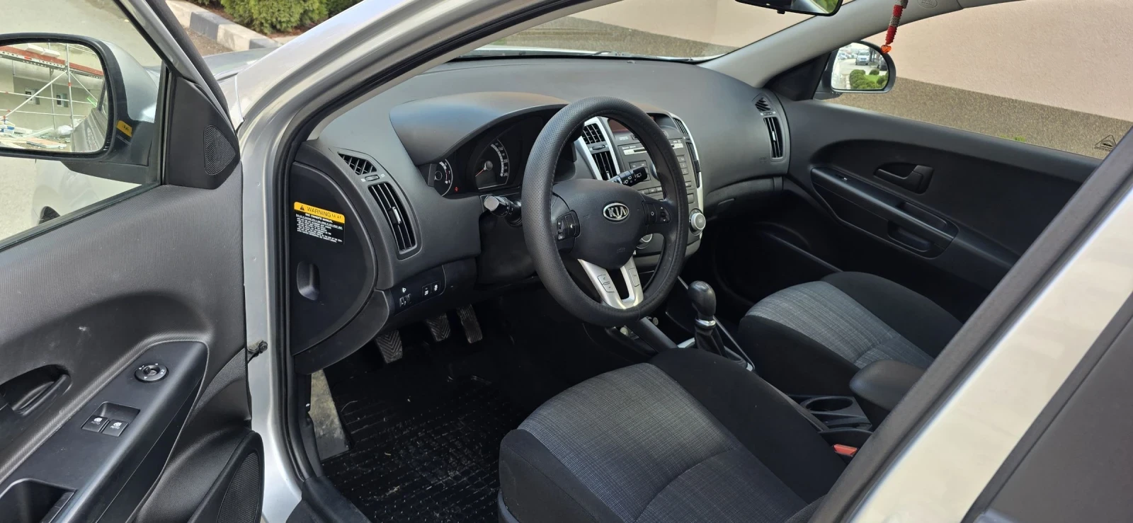 Kia Ceed 1.4i, Face, 140х.км, снимка 17 - Автомобили и джипове - 53967886