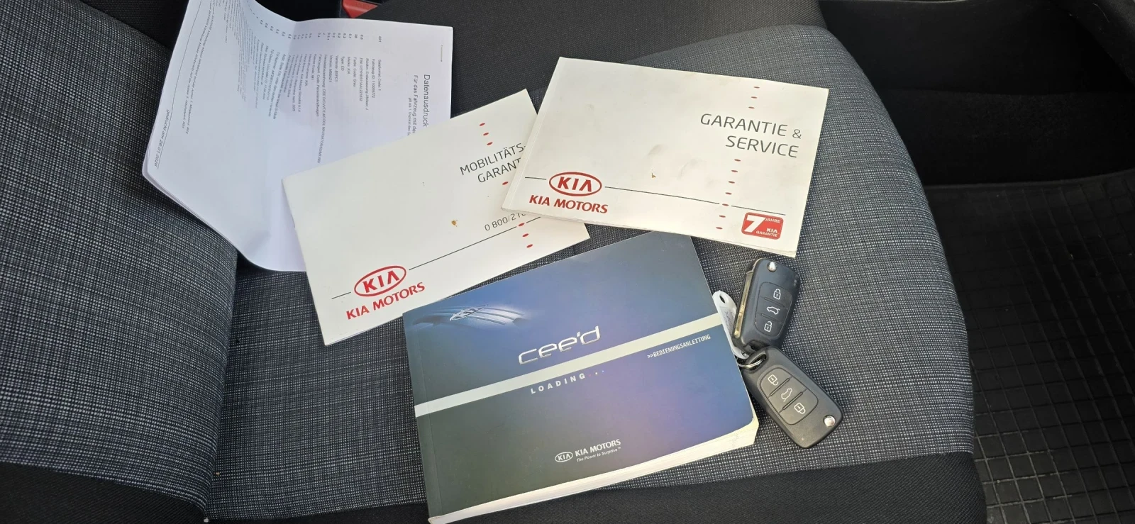 Kia Ceed 1.4i, Face, 140х.км, снимка 13 - Автомобили и джипове - 53967886