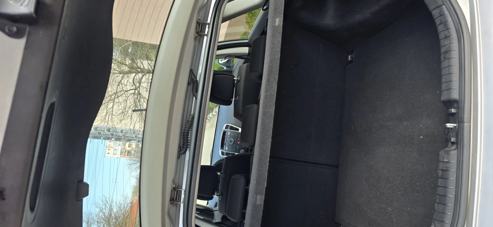 Kia Ceed 1.4i, Face, 140х.км, снимка 15 - Автомобили и джипове - 53967886