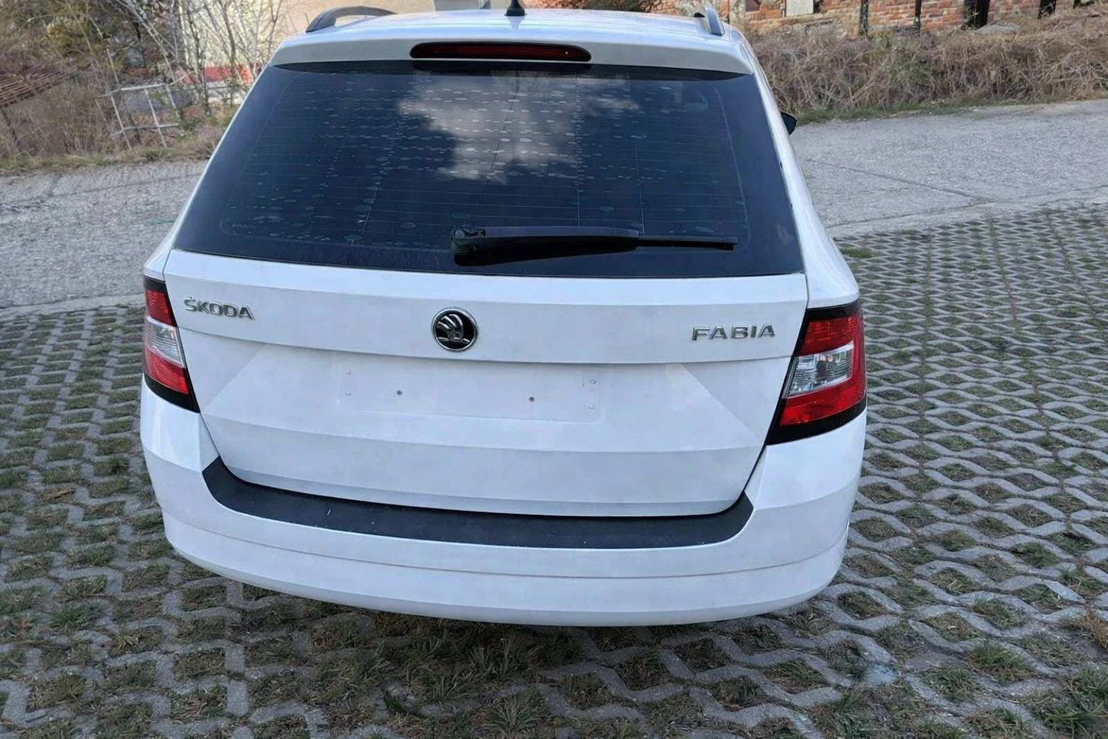 Skoda Fabia, снимка 4 - Автомобили и джипове - 54131673