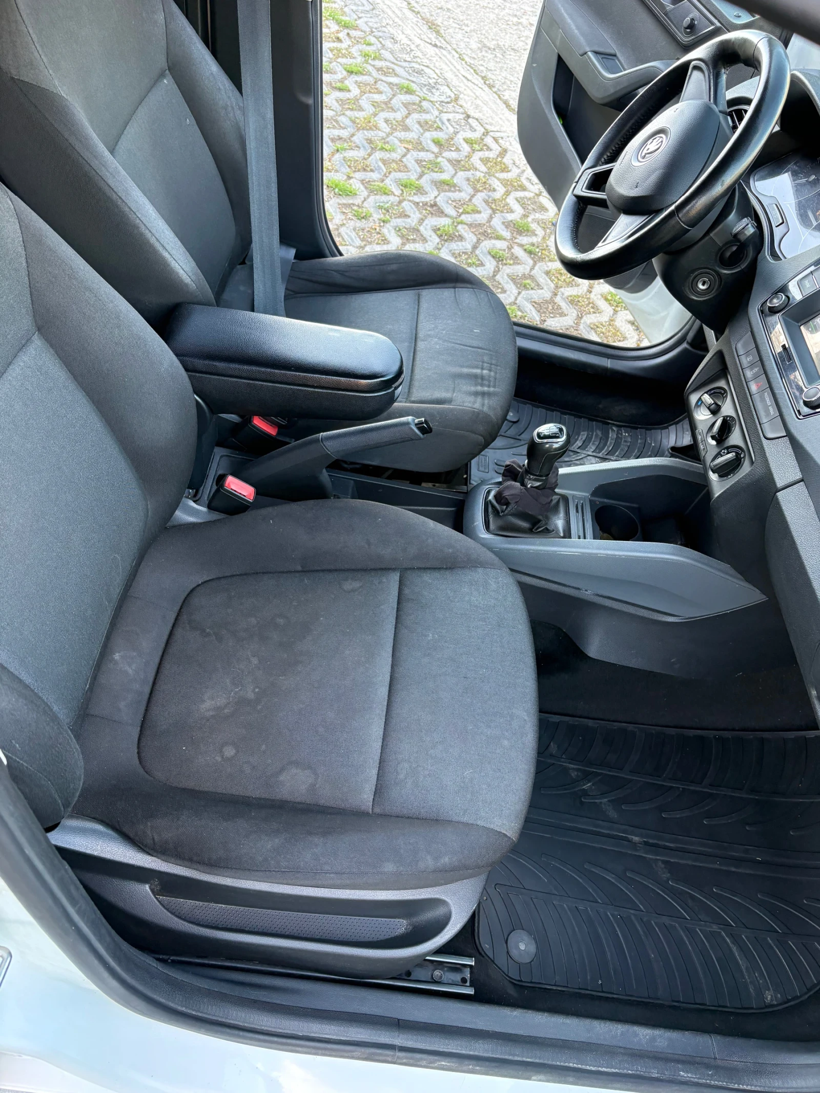 Skoda Fabia, снимка 10 - Автомобили и джипове - 54131673