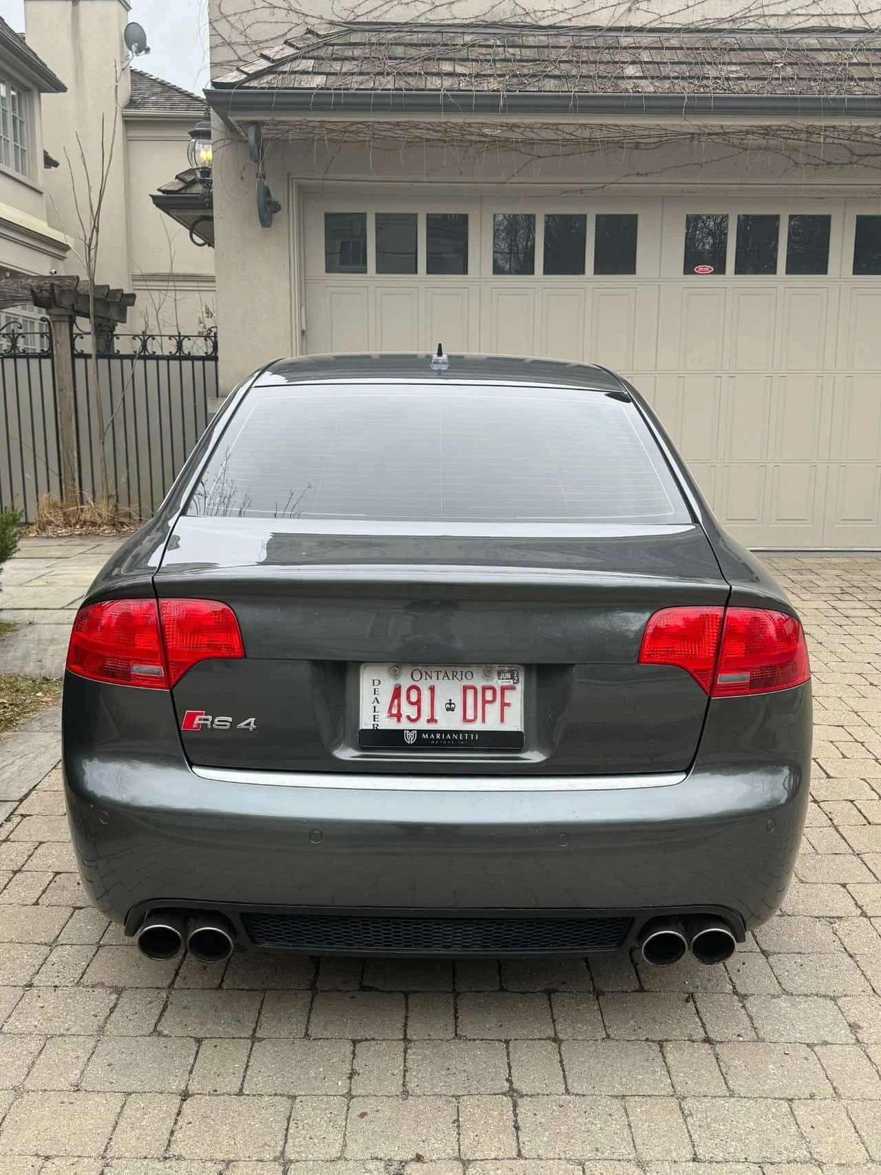 Audi Rs4 * 4dr Sdn * CARFAX * БЕЗ ПЪРВОНАЧАЛНА ВНОСКА, снимка 4 - Автомобили и джипове - 54213606