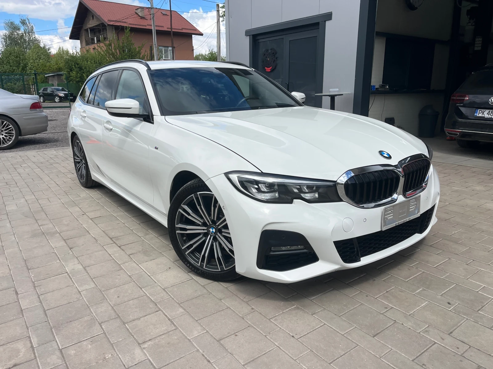 BMW 318 M-Sport full 48v Top, снимка 13 - Автомобили и джипове - 54568296