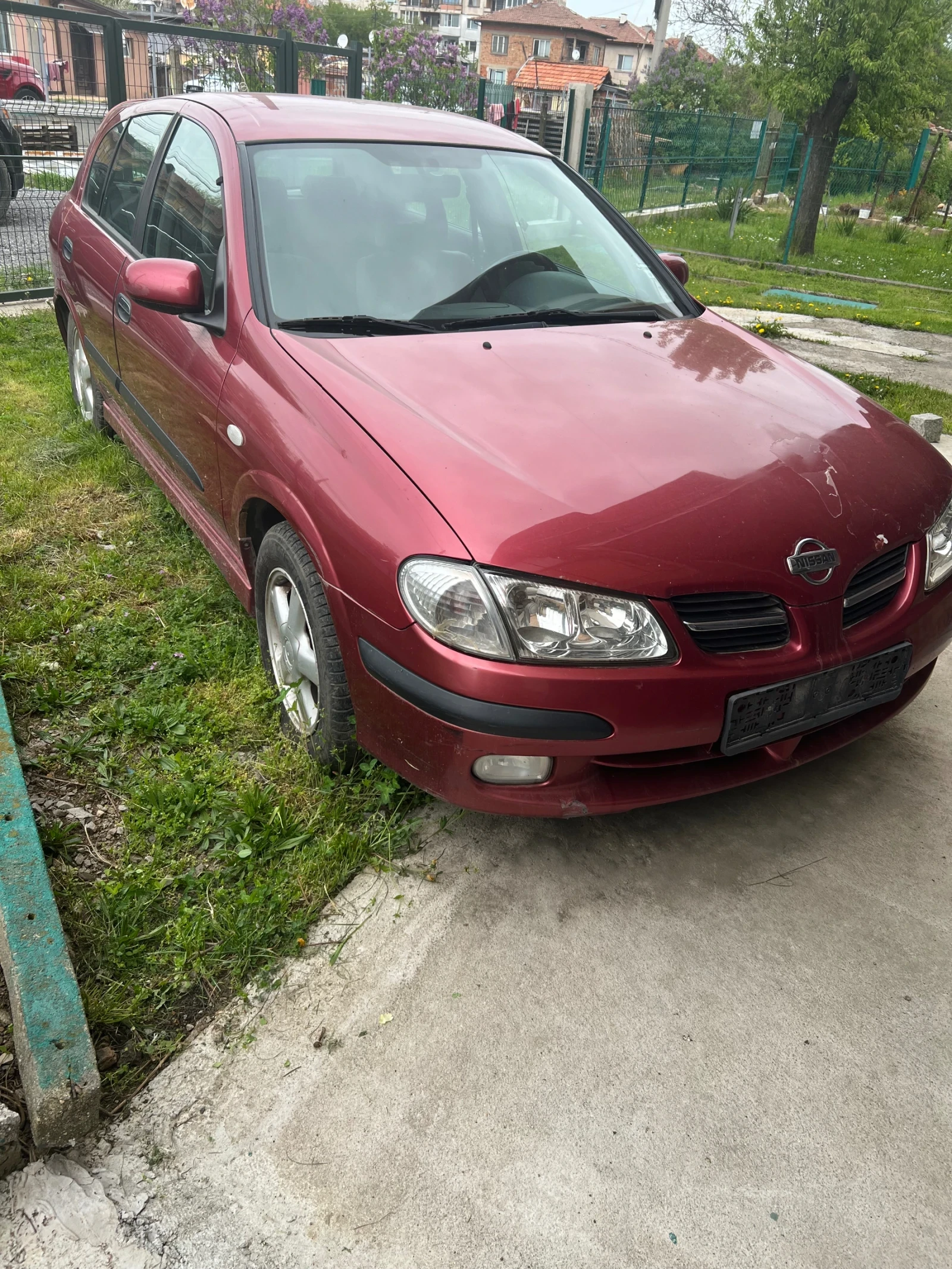 Nissan Almera 2.2