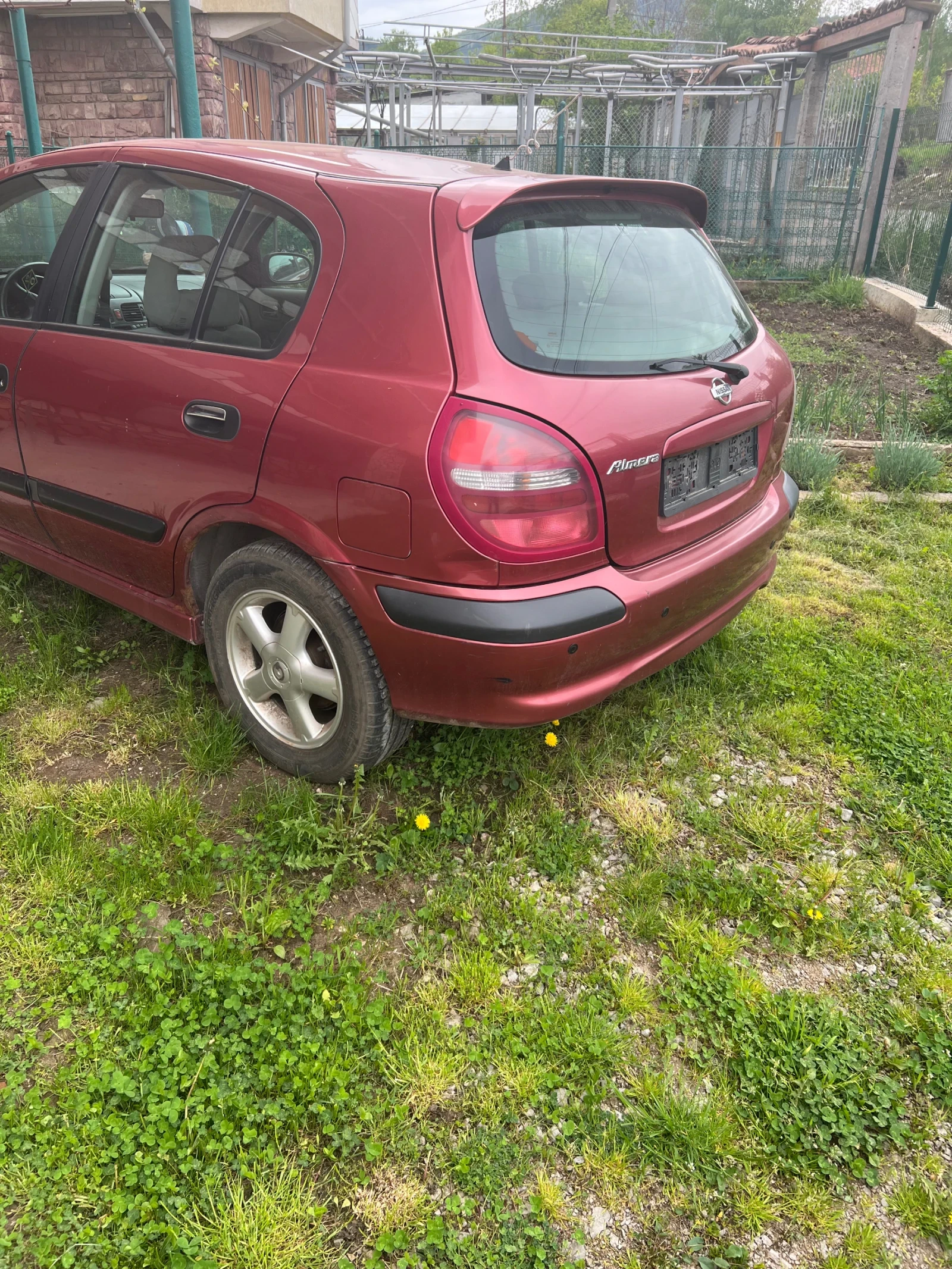 Nissan Almera 2.2, снимка 3 - Автомобили и джипове - 54729604