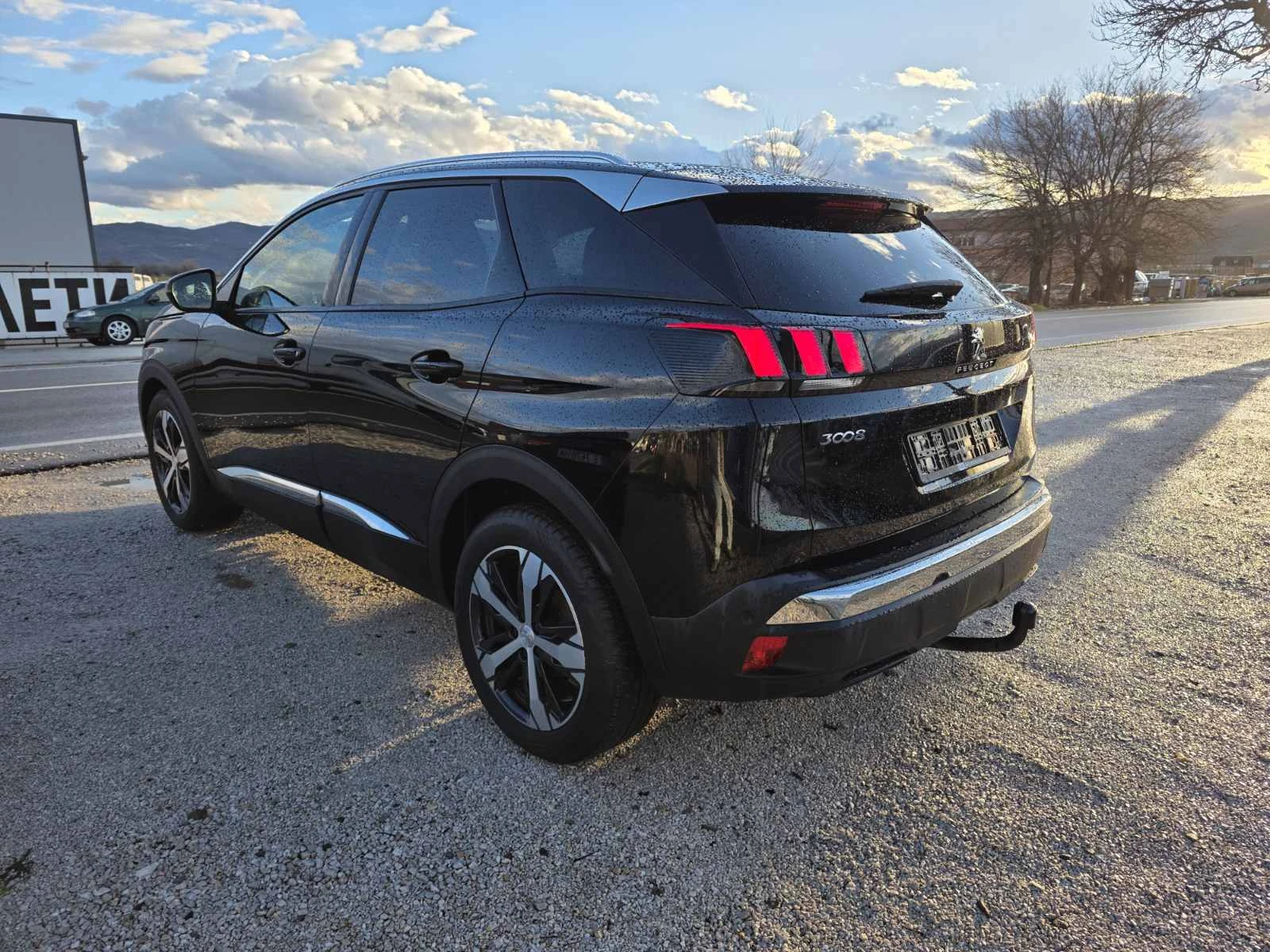 Peugeot 3008 1.2 PureTech Автоматик| Навигация| Парктроник, снимка 7 - Автомобили и джипове - 54762260