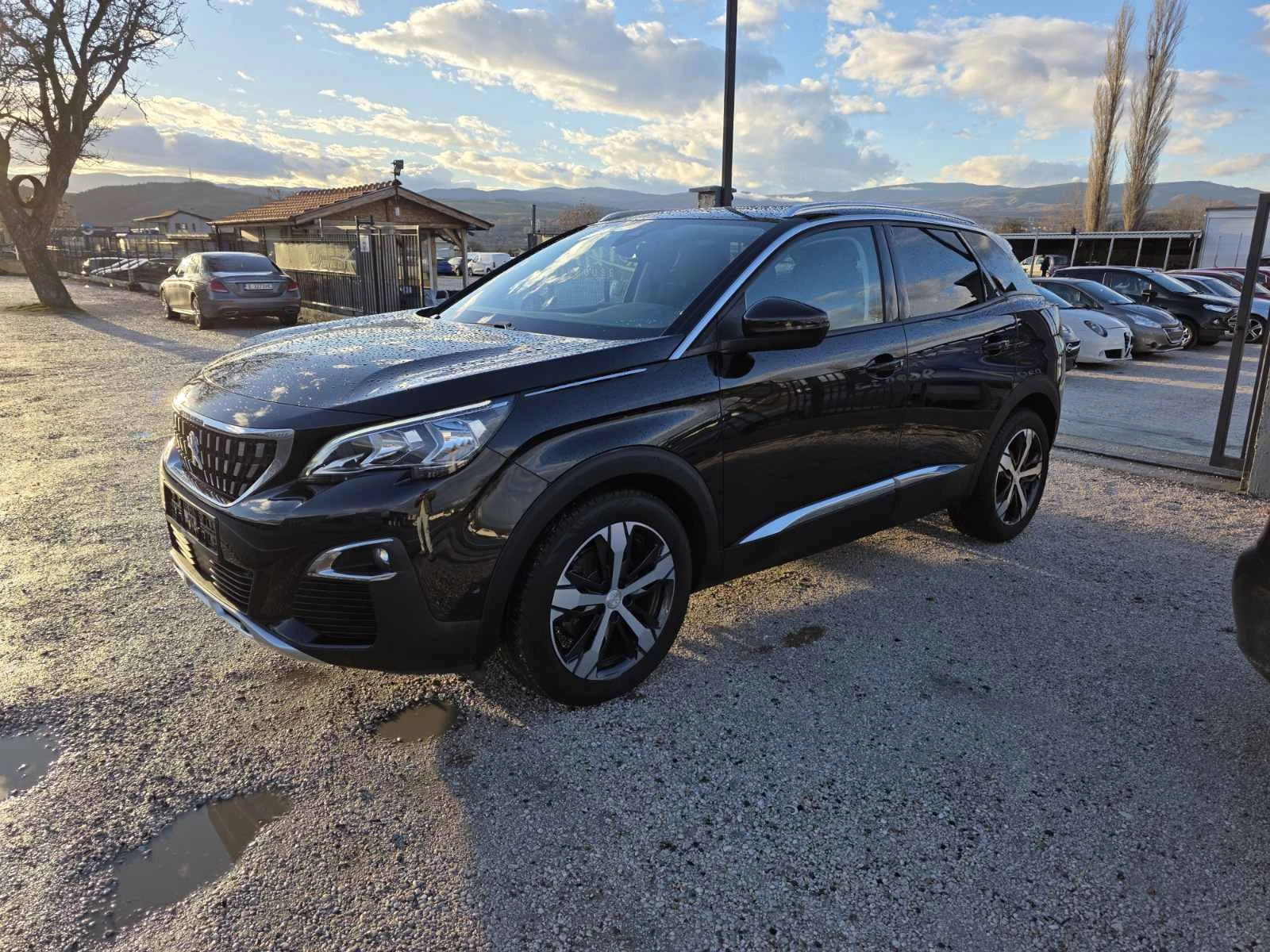 Peugeot 3008 1.2 PureTech Автоматик| Навигация| Парктроник, снимка 2 - Автомобили и джипове - 54762260