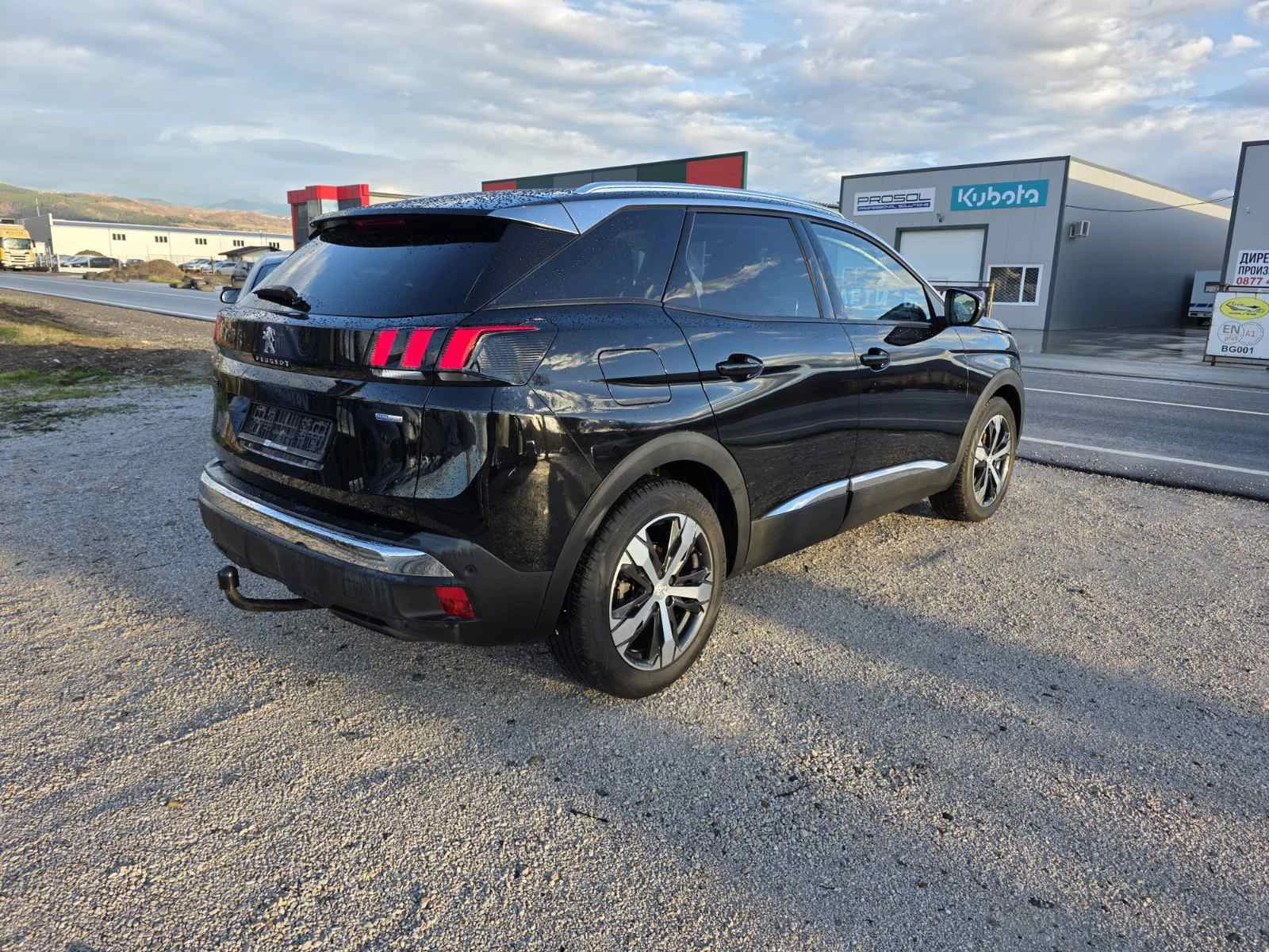 Peugeot 3008 1.2 PureTech Автоматик| Навигация| Парктроник, снимка 5 - Автомобили и джипове - 54762260