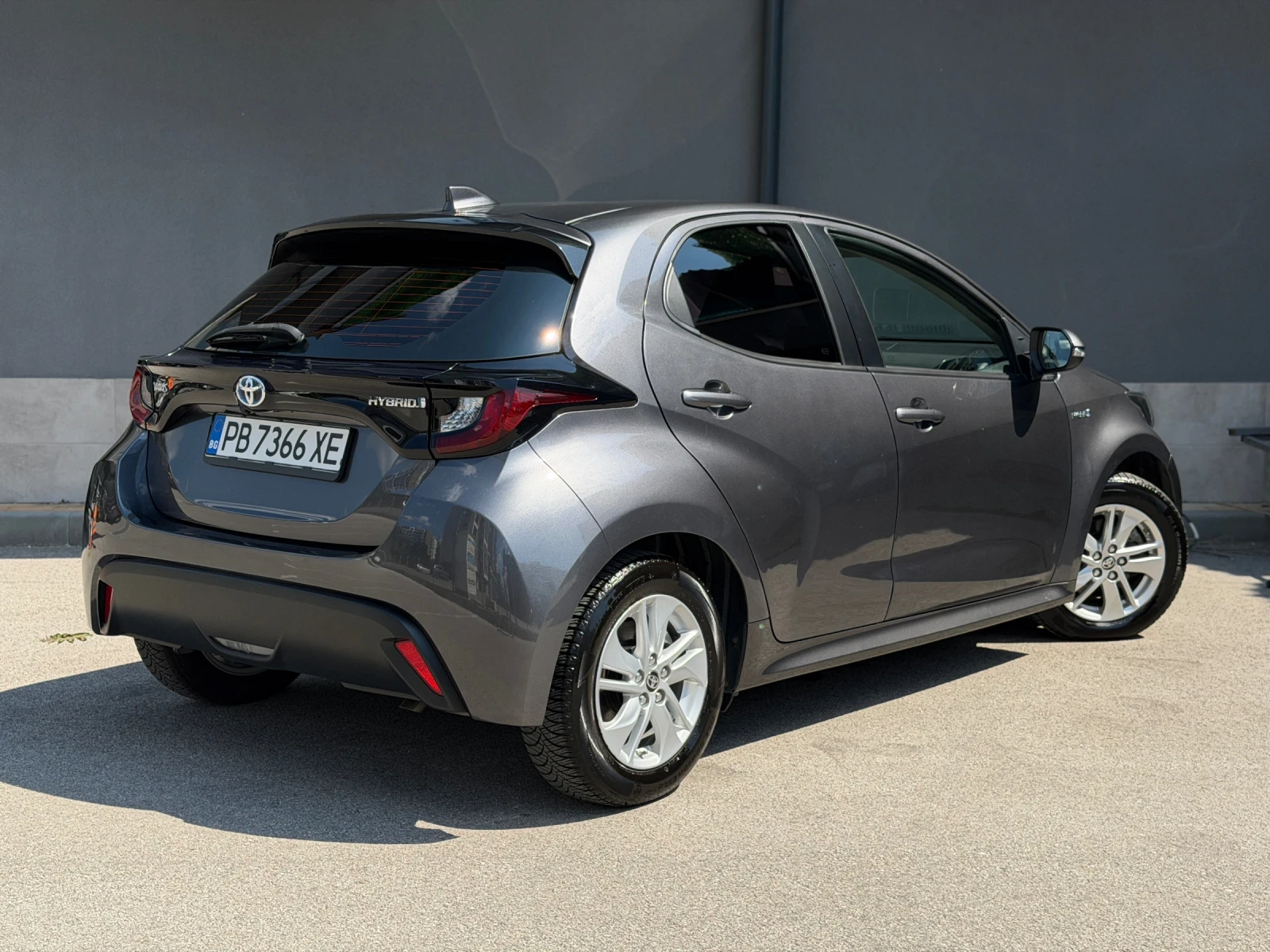 Toyota Yaris 1.5 HYBRID с гаранция до 2032г, снимка 5 - Автомобили и джипове - 55031516