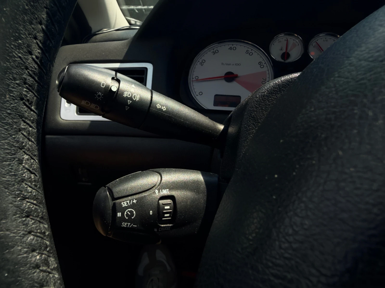 Peugeot 307 CC Cabrio Automatic Camera Climatronic Tempomat, снимка 16 - Автомобили и джипове - 55060765