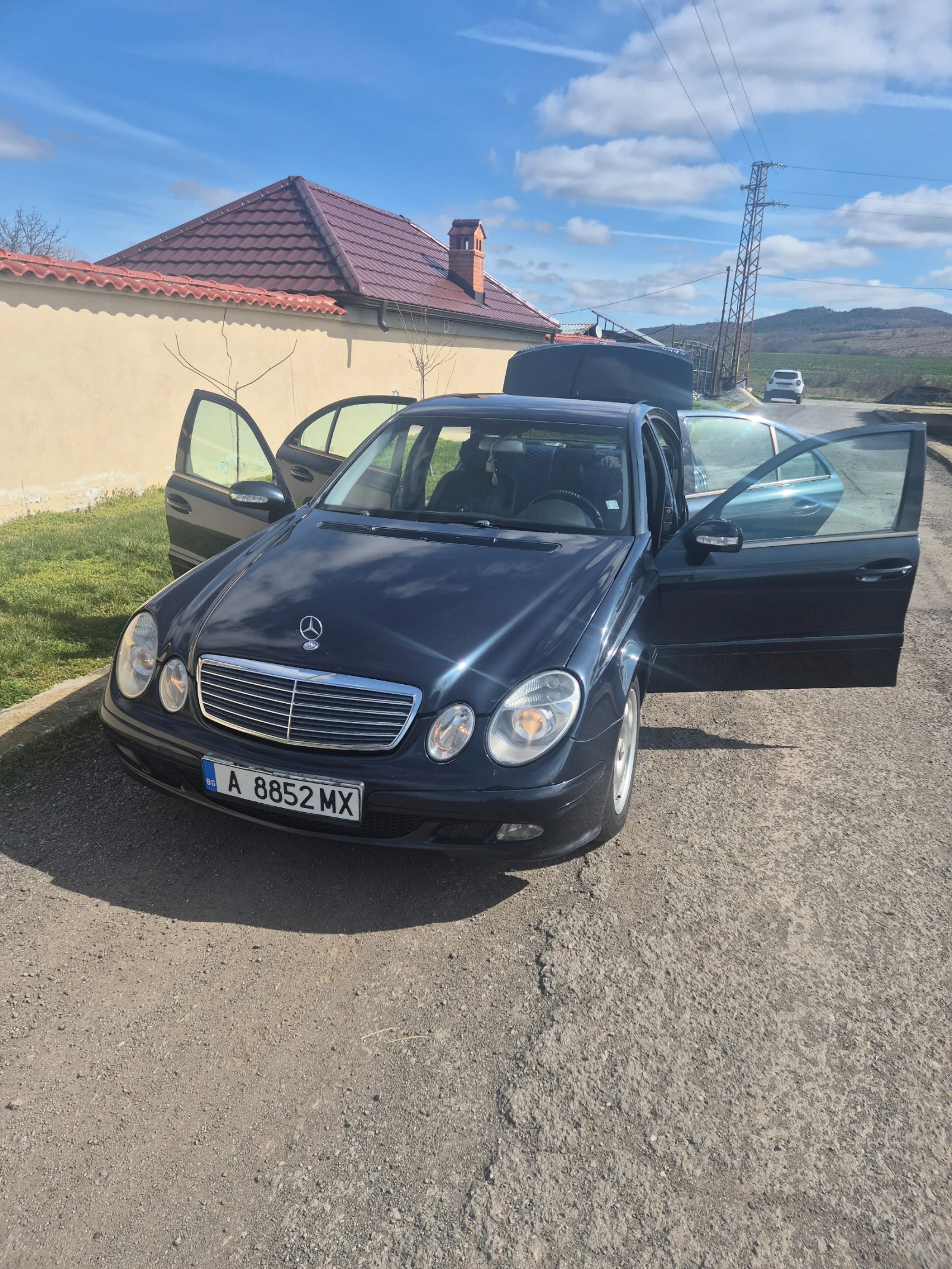 Mercedes-Benz E 220, снимка 13 - Автомобили и джипове - 55068114