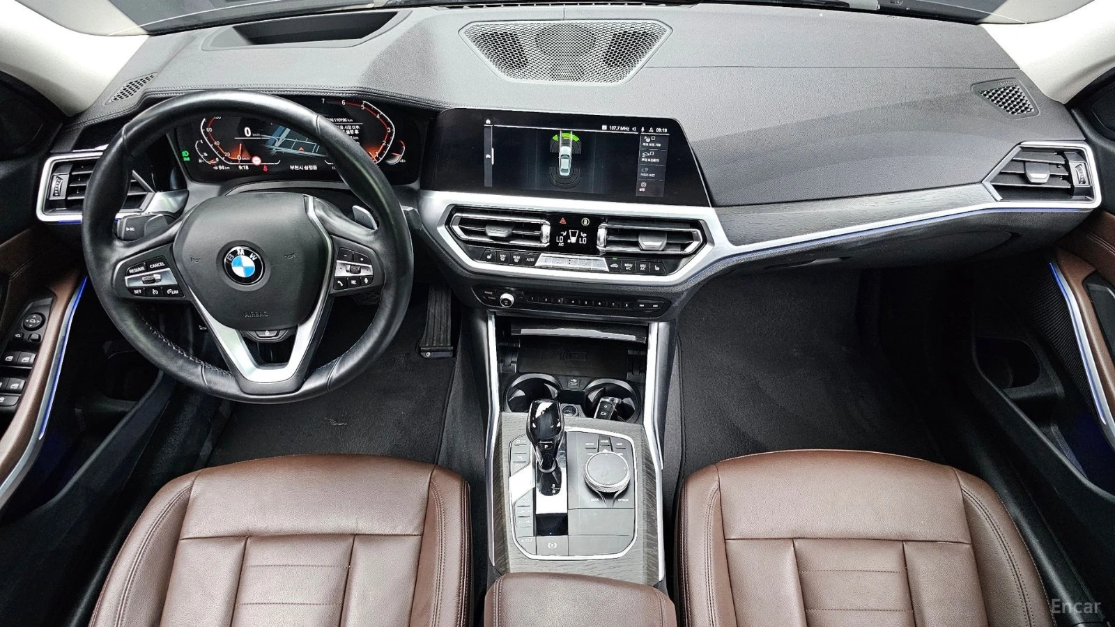 BMW 330 xDrive Luxury* HUD* КОЖА* НАВИ* ПАНО* АВТОКРЕДИТ, снимка 5 - Автомобили и джипове - 55651554
