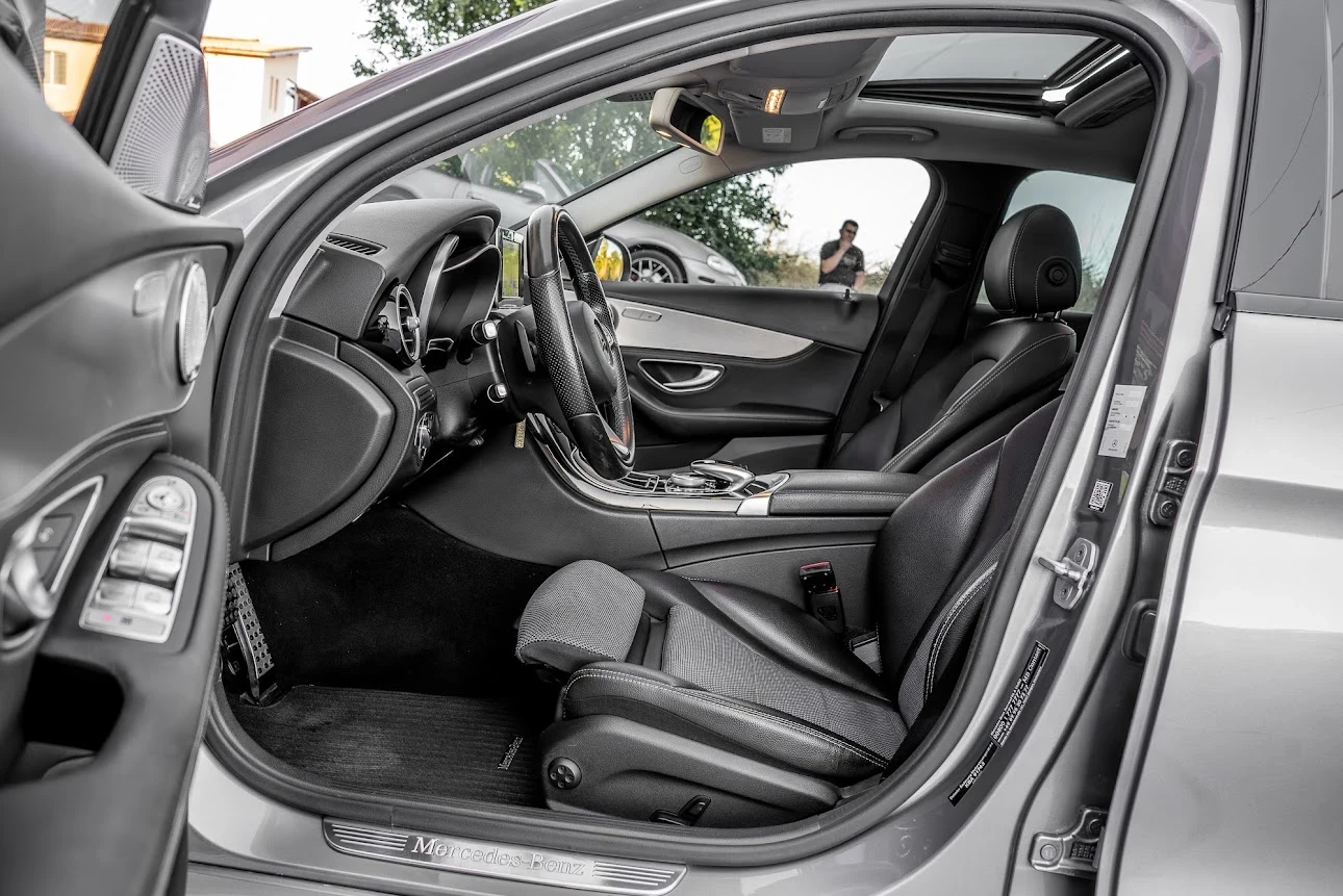 Mercedes-Benz C 220 C63 ПАКЕТ / BURMESTER / ШИБИДАХ / , снимка 12 - Автомобили и джипове - 55710395